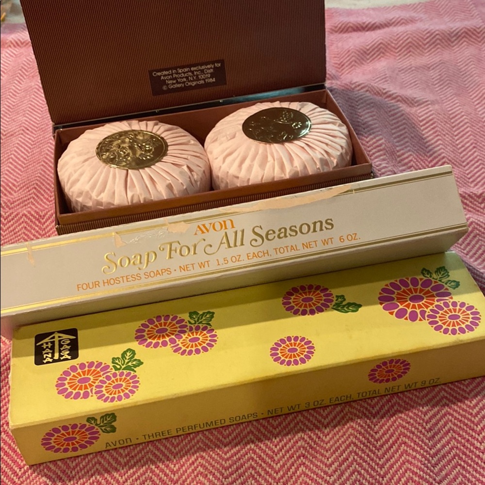 Avon Vintage Soap Sets - For All Seasons, Hana Gasa & Gallery Originals - Picture 2 of 12